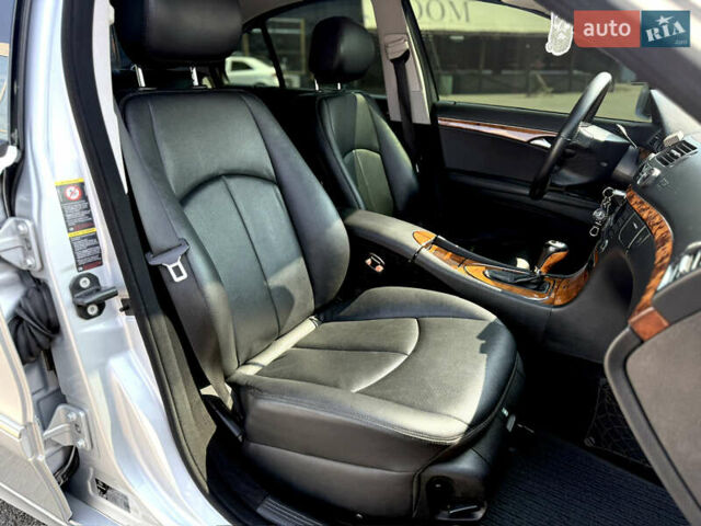 Мерседес Е-Клас 2008 у Києві на Automoto.ua Сірий Мерседес Е-Клас, об'ємом двигуна 2.2 л та пробігом 337 тис. км за 9600 $, фото 19 на Automoto.ua