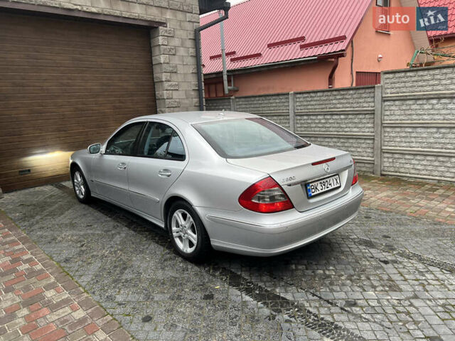Мерседес Е-Клас 2008 у Костополе на Automoto.ua Сірий Мерседес Е-Клас, об'ємом двигуна 3 л та пробігом 295 тис. км за 11000 $, фото 7 на Automoto.ua