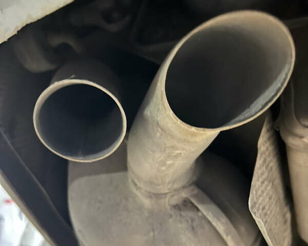 Серый Мерседес Е-Класс, объемом двигателя 2.2 л и пробегом 345 тыс. км за 11300 $, фото 14 на Automoto.ua