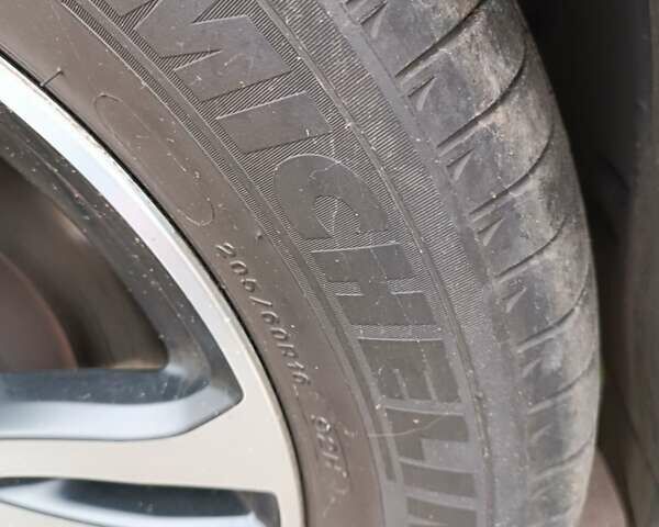 Серый Мерседес Е-Класс, объемом двигателя 2.15 л и пробегом 259 тыс. км за 10400 $, фото 16 на Automoto.ua