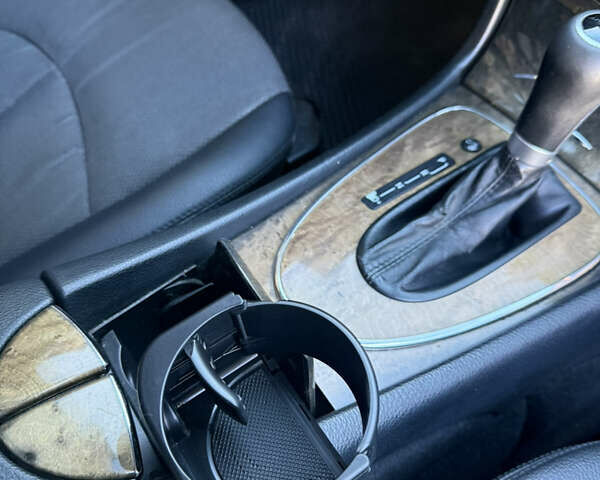 Сірий Мерседес Е-Клас, об'ємом двигуна 2.15 л та пробігом 502 тис. км за 8700 $, фото 22 на Automoto.ua