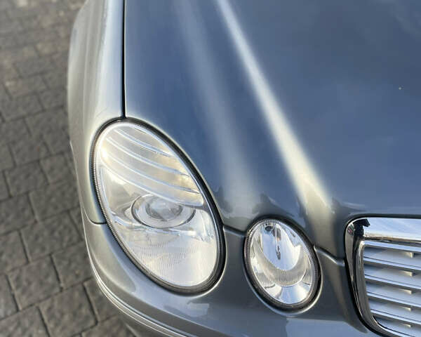 Серый Мерседес Е-Класс, объемом двигателя 2.15 л и пробегом 249 тыс. км за 13100 $, фото 4 на Automoto.ua