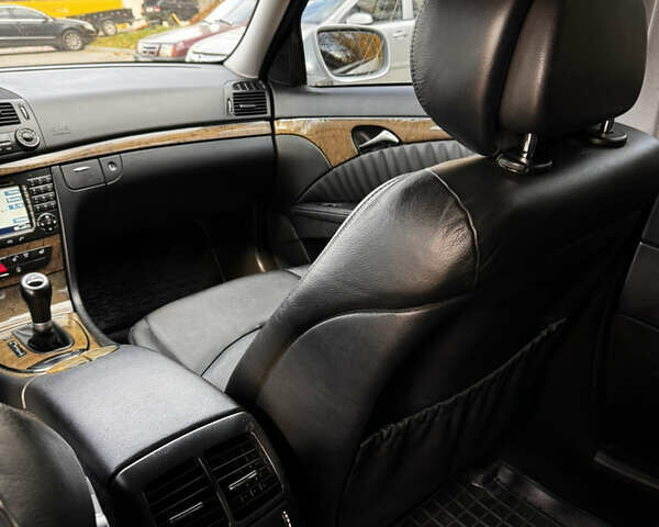 Мерседес Е-Клас 2008 у Львові на Automoto.ua Сірий Мерседес Е-Клас, об'ємом двигуна 2.99 л та пробігом 319 тис. км за 11500 $, фото 30 на Automoto.ua