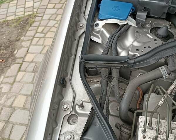 Серый Мерседес Е-Класс, объемом двигателя 2.15 л и пробегом 259 тыс. км за 10400 $, фото 28 на Automoto.ua