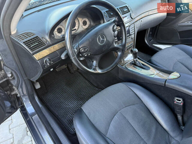 Сірий Мерседес Е-Клас, об'ємом двигуна 2.15 л та пробігом 502 тис. км за 8700 $, фото 27 на Automoto.ua