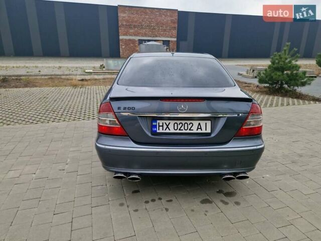 Серый Мерседес Е-Класс, объемом двигателя 1.8 л и пробегом 256 тыс. км за 8600 $, фото 10 на Automoto.ua