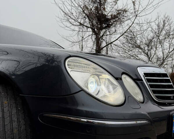 Сірий Мерседес Е-Клас, об'ємом двигуна 2.15 л та пробігом 339 тис. км за 9550 $, фото 8 на Automoto.ua