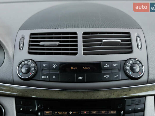 Серый Мерседес Е-Класс, объемом двигателя 3 л и пробегом 100 тыс. км за 13900 $, фото 18 на Automoto.ua