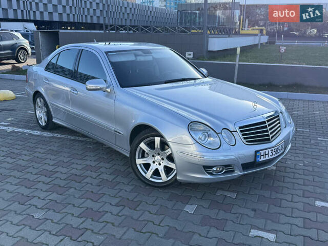 Серый Мерседес Е-Класс, объемом двигателя 3 л и пробегом 240 тыс. км за 15000 $, фото 2 на Automoto.ua