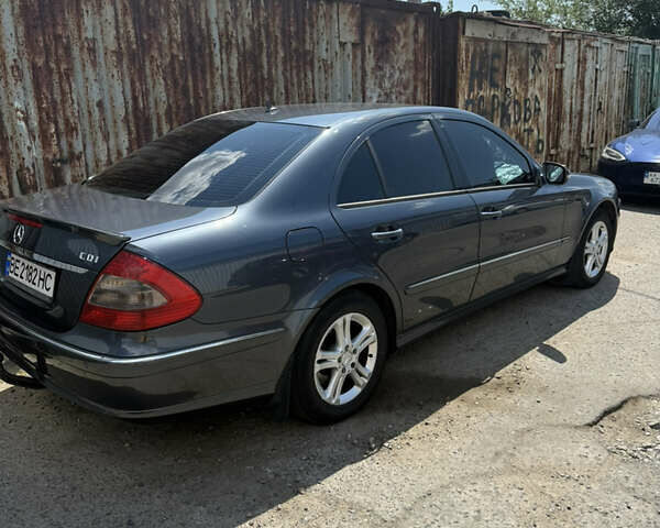 Сірий Мерседес Е-Клас, об'ємом двигуна 2.15 л та пробігом 502 тис. км за 8700 $, фото 20 на Automoto.ua