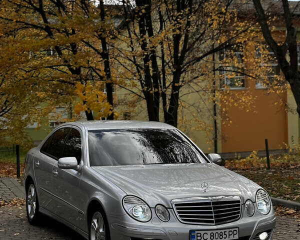 Мерседес Е-Клас 2008 у Львові на Automoto.ua Сірий Мерседес Е-Клас, об'ємом двигуна 2.99 л та пробігом 319 тис. км за 11500 $, фото 4 на Automoto.ua