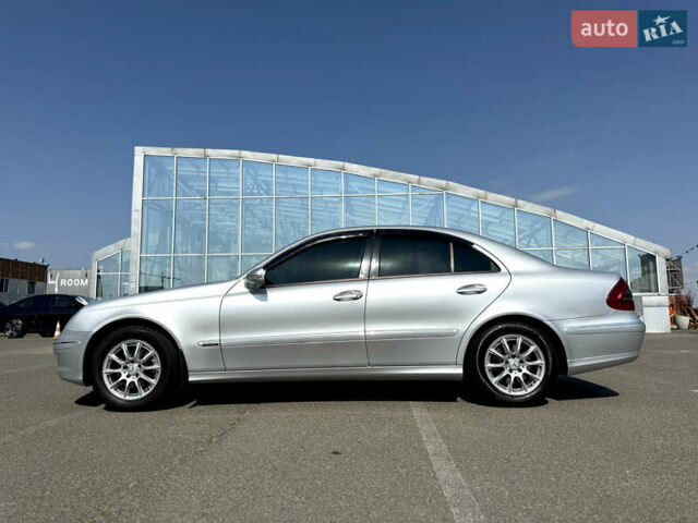 Мерседес Е-Клас 2008 у Києві на Automoto.ua Сірий Мерседес Е-Клас, об'ємом двигуна 2.2 л та пробігом 337 тис. км за 9600 $, фото 4 на Automoto.ua