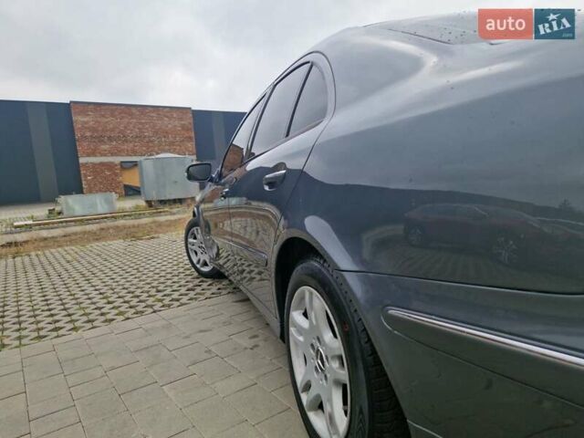Серый Мерседес Е-Класс, объемом двигателя 1.8 л и пробегом 256 тыс. км за 8600 $, фото 26 на Automoto.ua