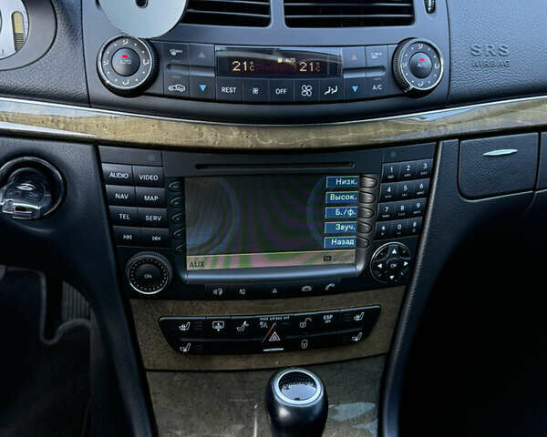 Серый Мерседес Е-Класс, объемом двигателя 3 л и пробегом 240 тыс. км за 15000 $, фото 23 на Automoto.ua