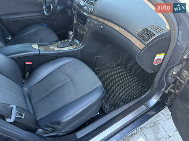 Сірий Мерседес Е-Клас, об'ємом двигуна 2.15 л та пробігом 502 тис. км за 8700 $, фото 31 на Automoto.ua