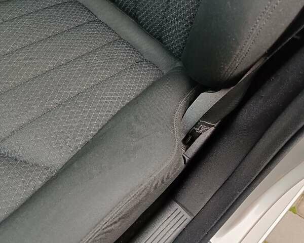 Серый Мерседес Е-Класс, объемом двигателя 2.15 л и пробегом 259 тыс. км за 10400 $, фото 23 на Automoto.ua