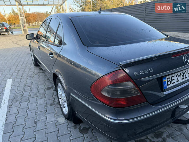 Сірий Мерседес Е-Клас, об'ємом двигуна 2.15 л та пробігом 502 тис. км за 8700 $, фото 9 на Automoto.ua
