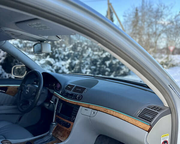 Серый Мерседес Е-Класс, объемом двигателя 2.99 л и пробегом 269 тыс. км за 8900 $, фото 11 на Automoto.ua