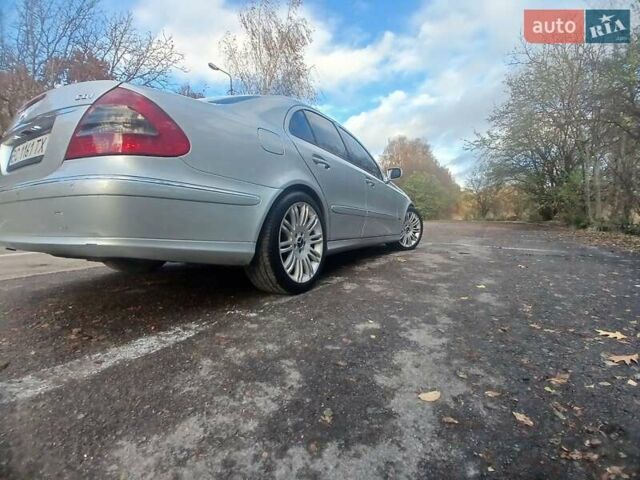 Серый Мерседес Е-Класс, объемом двигателя 3 л и пробегом 382 тыс. км за 10550 $, фото 8 на Automoto.ua