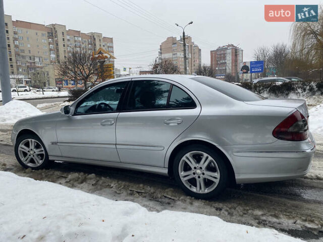 Сірий Мерседес Е-Клас, об'ємом двигуна 2.2 л та пробігом 259 тис. км за 9900 $, фото 102 на Automoto.ua