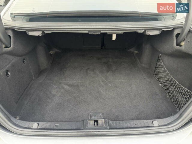 Сірий Мерседес Е-Клас, об'ємом двигуна 2.2 л та пробігом 253 тис. км за 8700 $, фото 13 на Automoto.ua