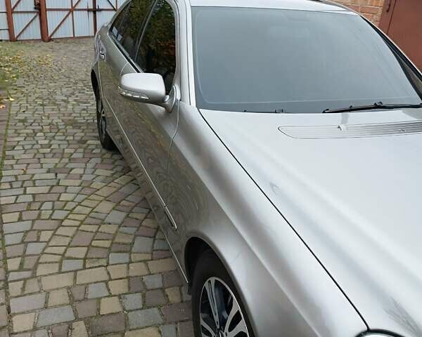 Серый Мерседес Е-Класс, объемом двигателя 2.15 л и пробегом 259 тыс. км за 10400 $, фото 47 на Automoto.ua