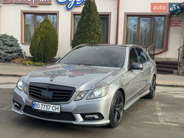 Сірий Мерседес Е-Клас, об'ємом двигуна 2.14 л та пробігом 303 тис. км за 14999 $, фото 1 на Automoto.ua