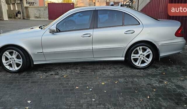 Сірий Мерседес Е-Клас, об'ємом двигуна 3 л та пробігом 173 тис. км за 9900 $, фото 1 на Automoto.ua