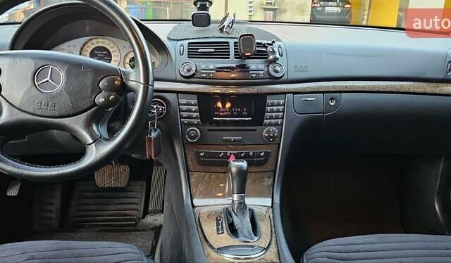 Сірий Мерседес Е-Клас, об'ємом двигуна 3 л та пробігом 173 тис. км за 9900 $, фото 19 на Automoto.ua