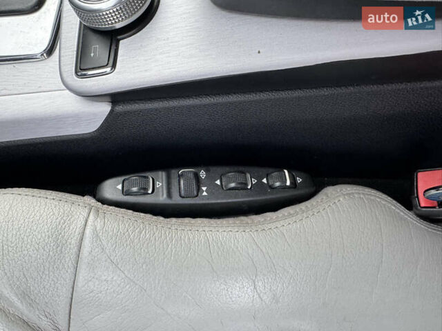 Сірий Мерседес Е-Клас, об'ємом двигуна 2.14 л та пробігом 303 тис. км за 14999 $, фото 45 на Automoto.ua