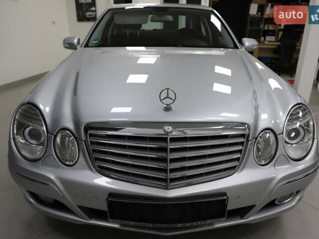 Сірий Мерседес Е-Клас, об'ємом двигуна 2.2 л та пробігом 194 тис. км за 14899 $, фото 6 на Automoto.ua