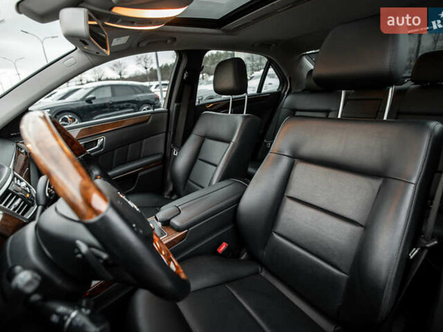 Серый Мерседес Е-Класс, объемом двигателя 3.5 л и пробегом 139 тыс. км за 15500 $, фото 18 на Automoto.ua