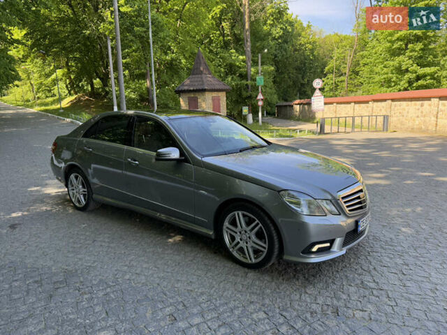 Сірий Мерседес Е-Клас, об'ємом двигуна 2.99 л та пробігом 237 тис. км за 17800 $, фото 17 на Automoto.ua