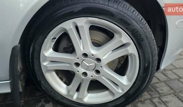 Сірий Мерседес Е-Клас, об'ємом двигуна 3 л та пробігом 173 тис. км за 9900 $, фото 20 на Automoto.ua