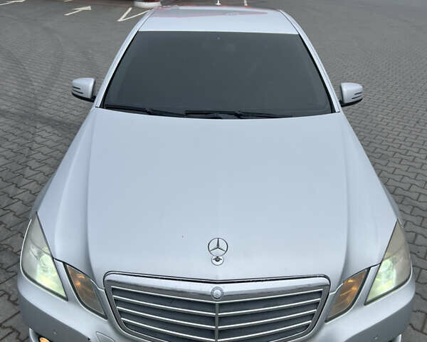 Сірий Мерседес Е-Клас, об'ємом двигуна 2.2 л та пробігом 380 тис. км за 9900 $, фото 9 на Automoto.ua