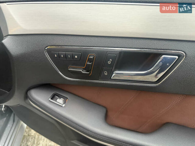 Сірий Мерседес Е-Клас, об'ємом двигуна 3 л та пробігом 257 тис. км за 17200 $, фото 27 на Automoto.ua