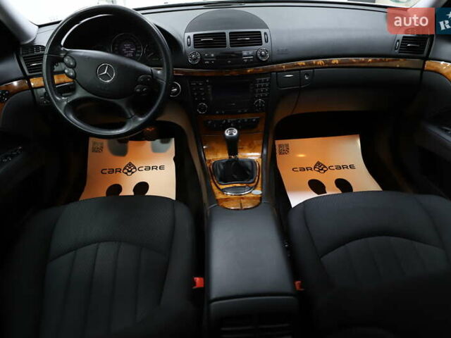 Сірий Мерседес Е-Клас, об'ємом двигуна 2.2 л та пробігом 194 тис. км за 14899 $, фото 64 на Automoto.ua