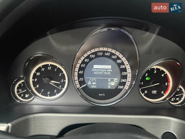 Сірий Мерседес Е-Клас, об'ємом двигуна 3 л та пробігом 257 тис. км за 17200 $, фото 32 на Automoto.ua
