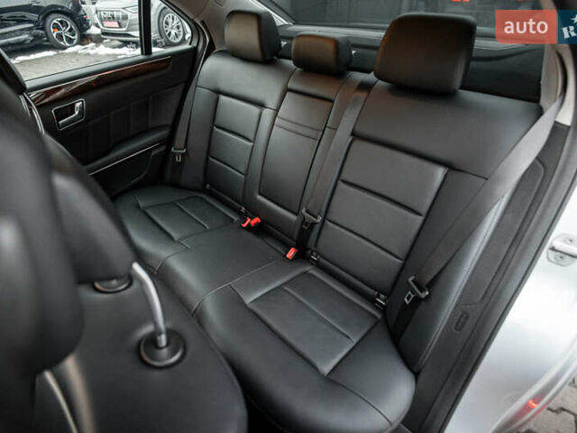 Серый Мерседес Е-Класс, объемом двигателя 3.5 л и пробегом 139 тыс. км за 15500 $, фото 28 на Automoto.ua