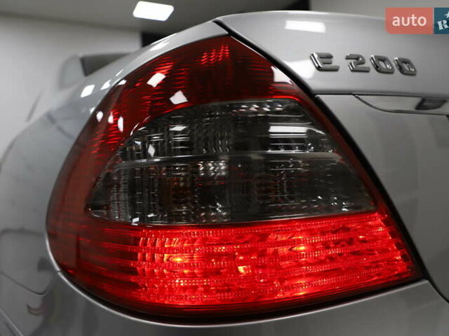Сірий Мерседес Е-Клас, об'ємом двигуна 2.2 л та пробігом 194 тис. км за 14899 $, фото 50 на Automoto.ua