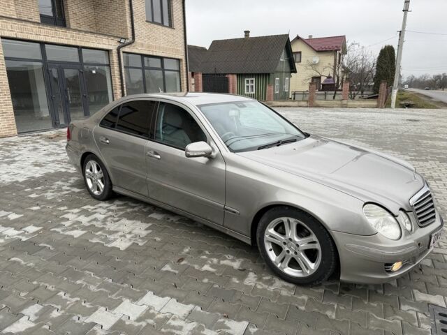 Сірий Мерседес Е-Клас, об'ємом двигуна 3 л та пробігом 380 тис. км за 4433 $, фото 1 на Automoto.ua