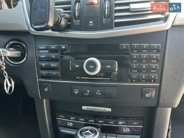 Серый Мерседес Е-Класс, объемом двигателя 2.14 л и пробегом 303 тыс. км за 16300 $, фото 53 на Automoto.ua