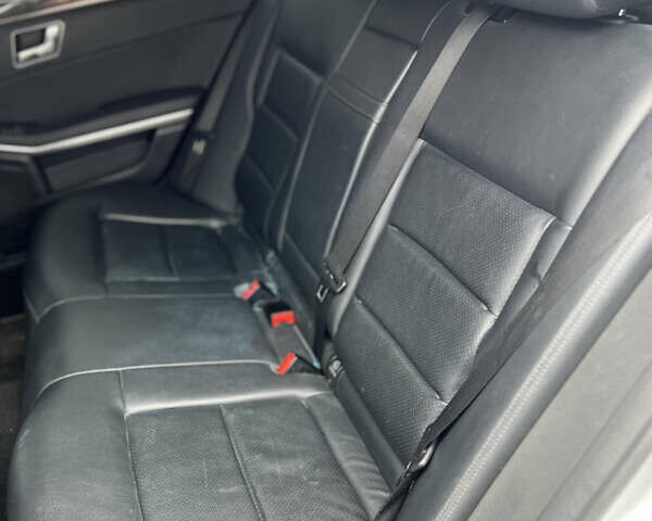 Сірий Мерседес Е-Клас, об'ємом двигуна 2.2 л та пробігом 380 тис. км за 9900 $, фото 16 на Automoto.ua