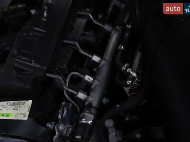 Сірий Мерседес Е-Клас, об'ємом двигуна 2.2 л та пробігом 194 тис. км за 14899 $, фото 100 на Automoto.ua