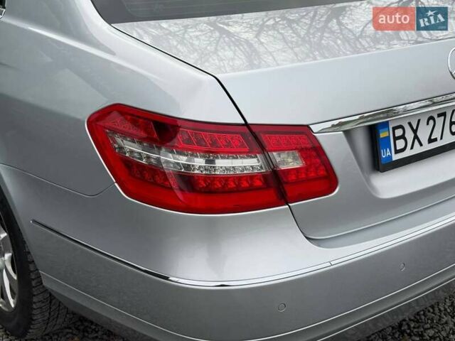 Сірий Мерседес Е-Клас, об'ємом двигуна 3 л та пробігом 228 тис. км за 18000 $, фото 19 на Automoto.ua