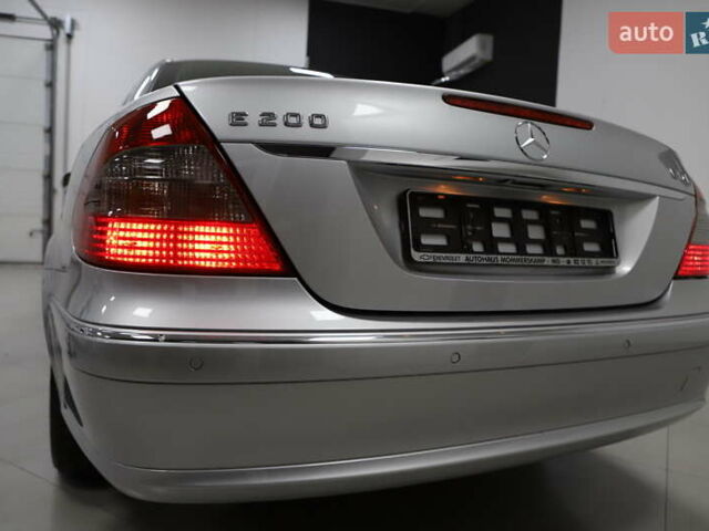 Сірий Мерседес Е-Клас, об'ємом двигуна 2.2 л та пробігом 194 тис. км за 14899 $, фото 31 на Automoto.ua