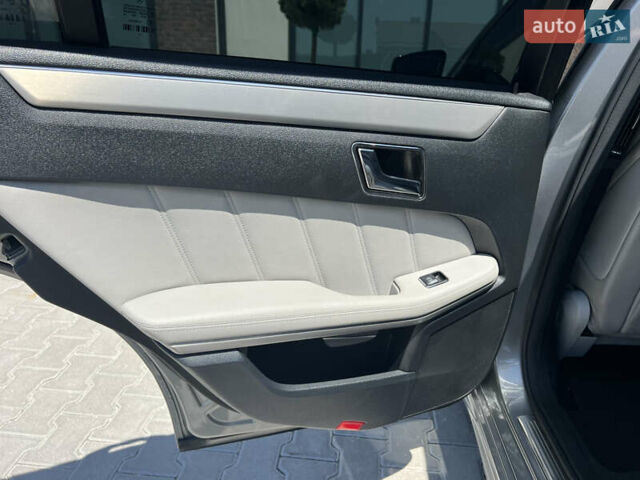 Серый Мерседес Е-Класс, объемом двигателя 2.14 л и пробегом 303 тыс. км за 16300 $, фото 45 на Automoto.ua