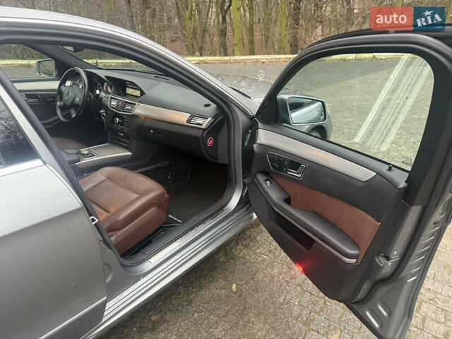 Сірий Мерседес Е-Клас, об'ємом двигуна 3 л та пробігом 257 тис. км за 17200 $, фото 20 на Automoto.ua