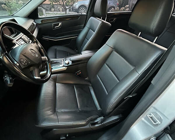 Серый Мерседес Е-Класс, объемом двигателя 2.2 л и пробегом 280 тыс. км за 11750 $, фото 13 на Automoto.ua