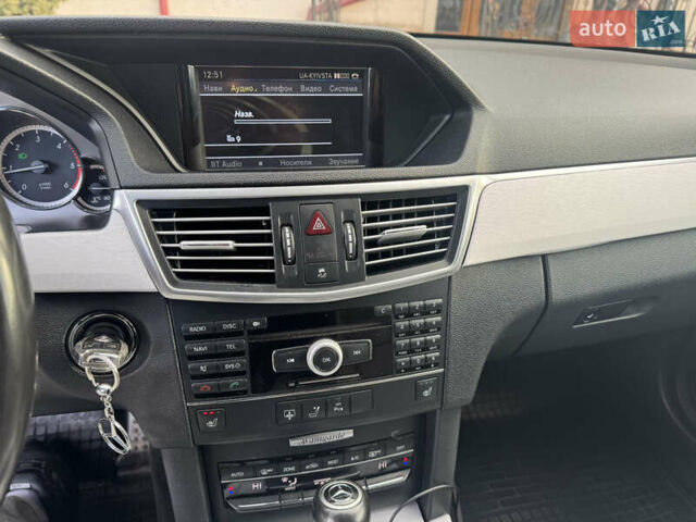 Сірий Мерседес Е-Клас, об'ємом двигуна 2.14 л та пробігом 303 тис. км за 14999 $, фото 69 на Automoto.ua